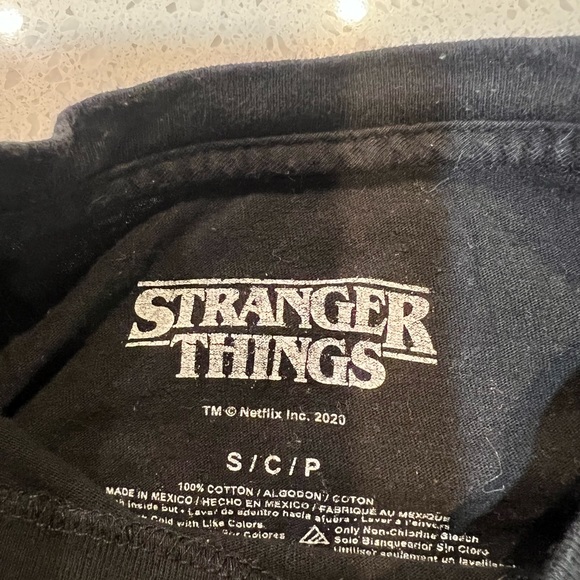 Stranger Things Demogorgon T-Shirt - Picture 6 of 6